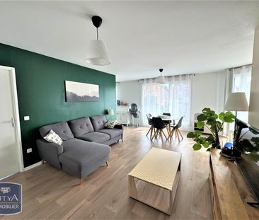 Location Appartement 3 pièces 75m² LILLE 59000 - Photo 2