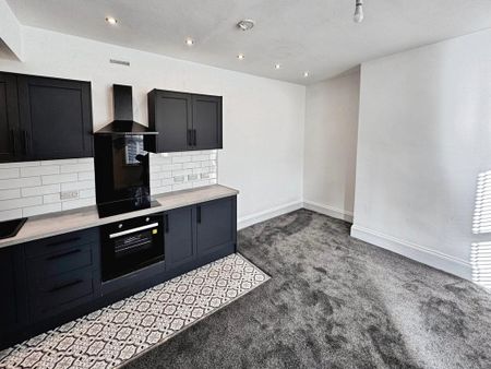 3 bedroom terraced house to rent - Photo 3