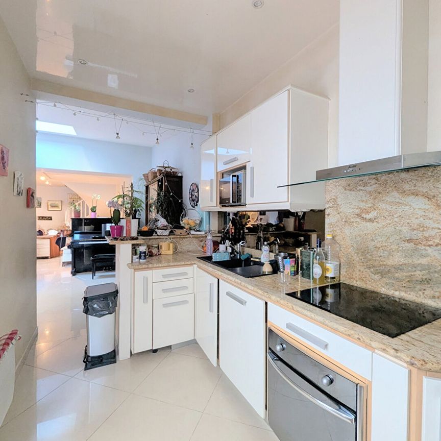 Location Maison 7 pièces 158m² - Photo 1