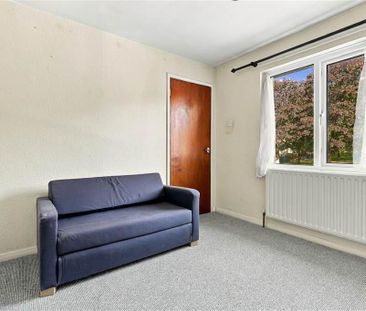 74 Areema Drive, Dunmurry, Belfast, BT17 0QH - Photo 3