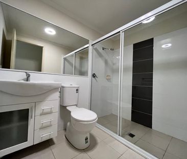 TOP FLOOR APARTMENT - Photo 5