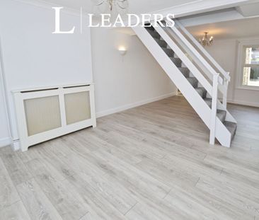 2 bedroom mid-terrace to rent King Stephen Road, Colchester, CO1 - Photo 1