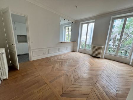 Appartement • La Plaine des Sablons - Photo 5