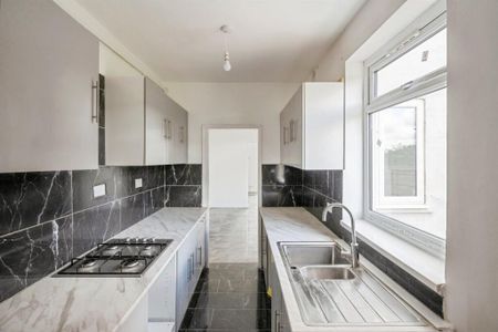 Staveley Street - Photo 4