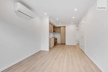 127 Lakeridge Drive, Wollert VIC 3750 - Townhouse For Rent | Domain - Photo 2