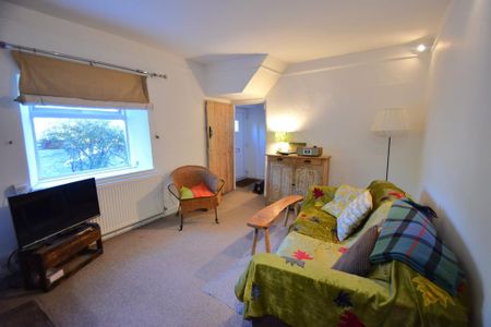 2 bedroom semi-detached house to rent - Photo 5