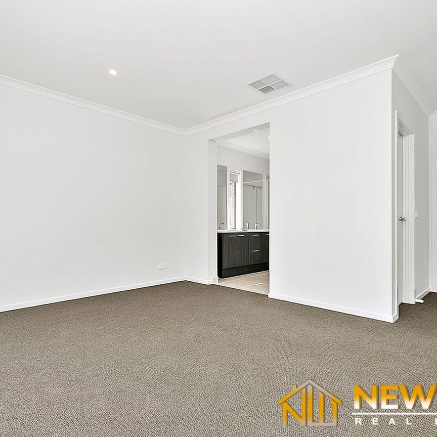 YOUR NEW HOME AWAITS IN MANDALAY ESTATE - Photo 1