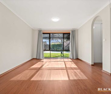 3 Bedroom Home situated in the leafy suburb of Narrabundah - Photo 2