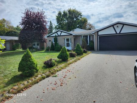 For Lease - 5 Hammond Crescent, New Tecumseth, Ontario - Photo 3