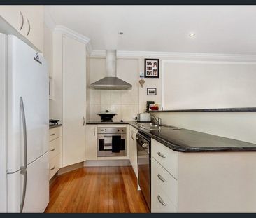 Beautiful Duplex on Burleigh Hill - Photo 3