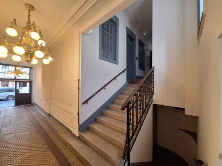 2 Zimmer in Altbau in der Albertgasse in sehr guter Lage und unbefristet anzumieten - Photo 2