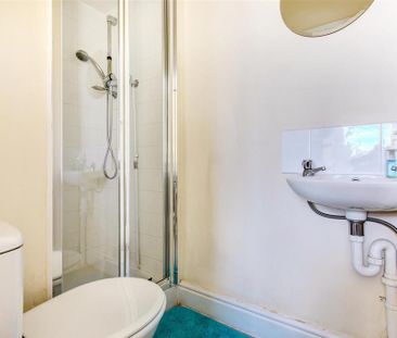 6 bedroom terraced house to rent - Photo 2