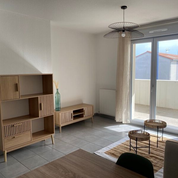 Location Appartement 2 pièces 39m² LAUNAGUET 31140 - Photo 1