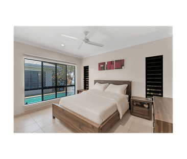 Spacious Family Living with Private Pool, Solar & 1,114m² of Space - Photo 3