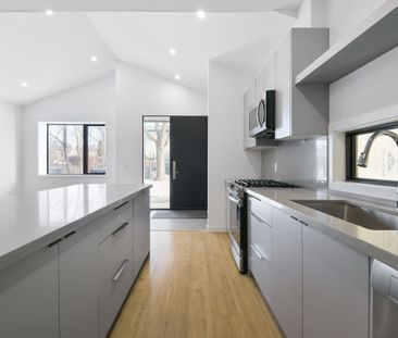 For Lease - 506 Scarborough Road Unit# MAIN FLOOR, Toronto, Ontario - Photo 1