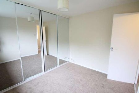 Kendal Grove, Solihull, Birmingham, B92 - Photo 2