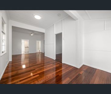 11 Elliott Street, Woolloongabba, Qld 4102 - Photo 2