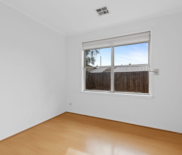 6 Centenary Crescent, Werribee VIC, Belconnen - Photo 6