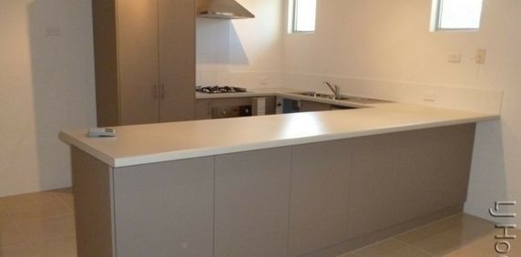 Light-Filled, Low-Maintenance Villa in Prime Mandurah Location - Photo 2