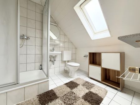 MÖBLIERTE 4-ZIMMERWOHNUNG IN ALTBAU ZU MIETEN! - Foto 3