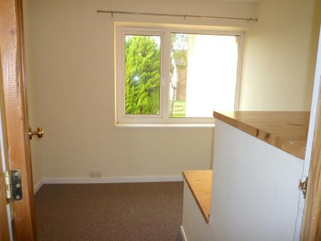 3 bedroom townhouse to rent - Photo 2