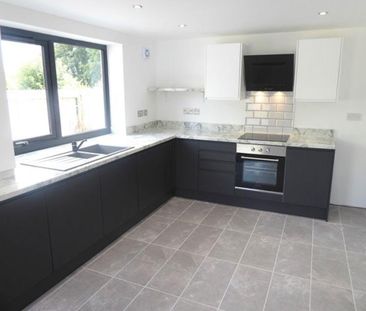 2 bedroom detached house to rent - Photo 2