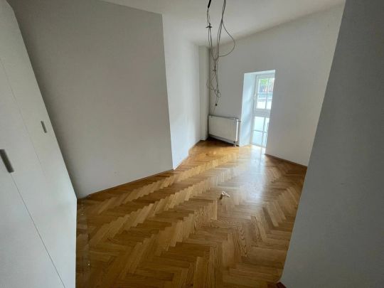 Einzug nach Sanierung -3 ZI Altbau-Maisonette im DG mit Terrasse - Theobaldgasse - Photo 1