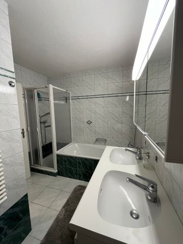 Schöne 3.5-Zimmer-Gartenwohnung in Samstagern - Photo 2