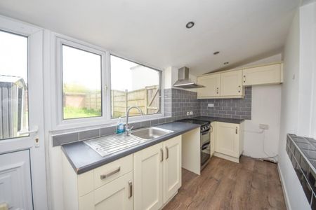 2 bed House - End Terrace for Rent - Photo 5