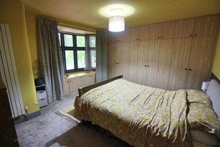 Room in a Shared House, Sweetbriar Road, LE3 - Photo 3