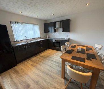 2 Copperwood Crescent, Carrickfergus, BT38 9EZ - Photo 4