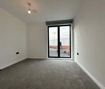 3 bedroom apartment to rent - Photo 3