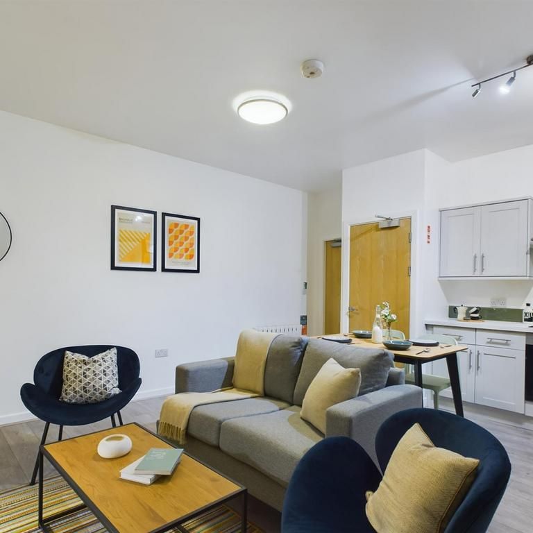 1 bedroom in a house share to rent - Photo 1