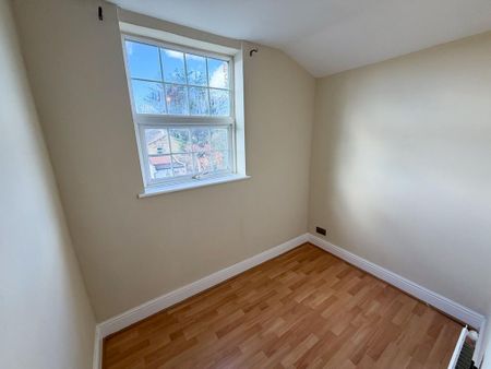 4 bedroom terraced house to rent - Photo 5