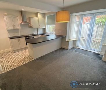 3 bedroom semi-detached house to rent - Photo 1