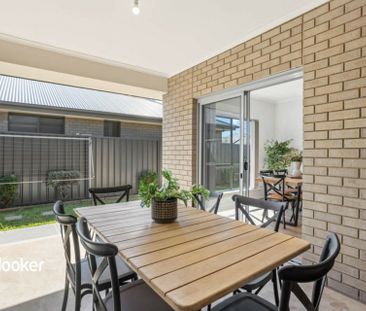 Stylish 3-Bedroom Home in Orleana Waters � Modern Living with Comfo... - Photo 2