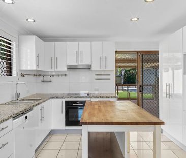 Spacious Home with Shed, Side Access & Entertaining Area in Prime B... - Photo 3