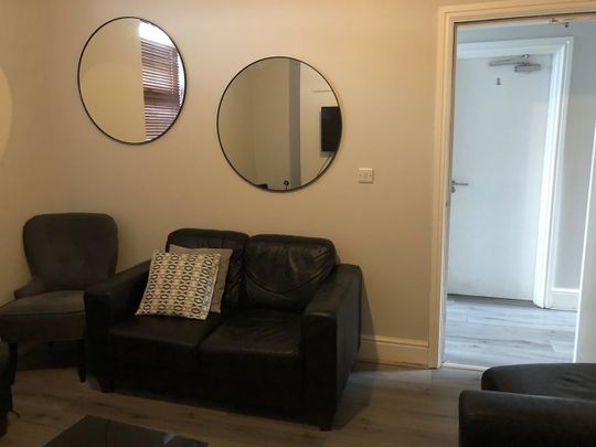 Room in a Shared House, Clough Road, S1 - Photo 1