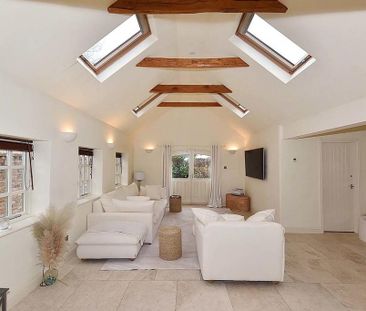 3 bedroom detached house to rent - Photo 2