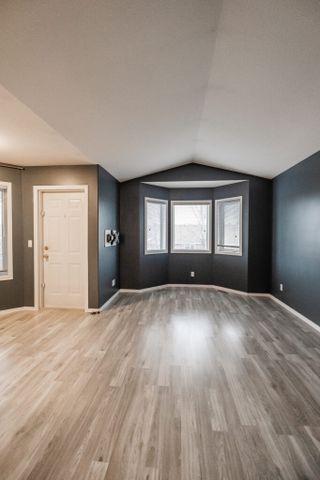 🏡 Charming 2 Bedroom - Photo 2