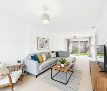 3 bedroom semi-detached house to rent - Photo 1