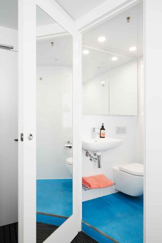 Signature Studio Apartment - Photo 4