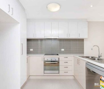 Ideally located Harrison apartment - Photo 4