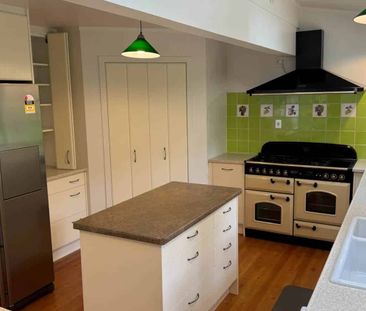 It's what fairy-tales are made of... a private... - Photo 3