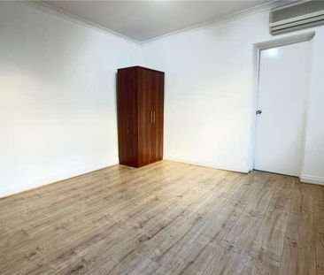 Cricklewood Lane, Cricklewood, London, NW2 - Photo 2