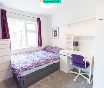 5 bedroom end of terrace house to rent - Photo 2