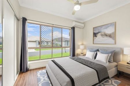 Modern Family Home, Air Conditioned throughout with a playground across the road! - Photo 2