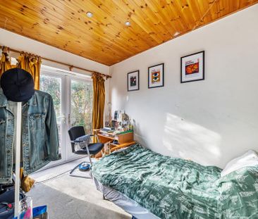 4 bedroom semi-detached house to rent - Photo 3