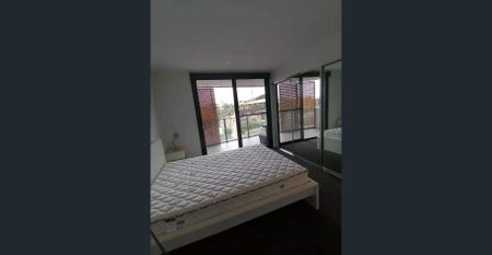 Fully Furnished Apartment Just Across from Indooroopilly Shopping Centre - Photo 3