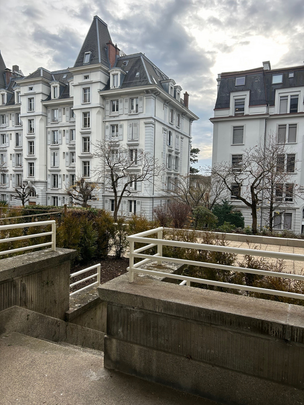 A LOUER ! beau studio avec jardin quartier sous-gare - Photo 1